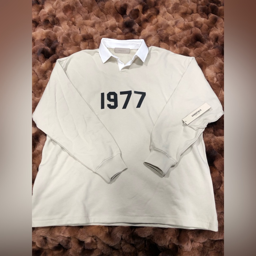 Essentials Men’s Rugby Shirt in the color WHEAT